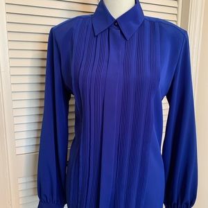 Perfect condition long sleeve blouse.